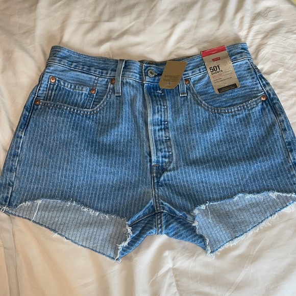 Levi cut off shorts pin stripe - Picture 3 of 7